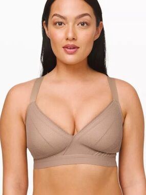 Lululemon Awake to Lace Bra Soft Sand / Crepe, size 32DD